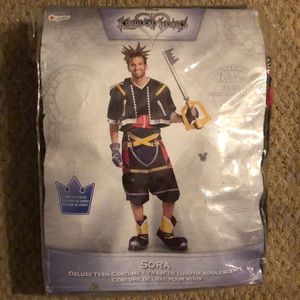 Kingdom Hearts II Sora Cosplay